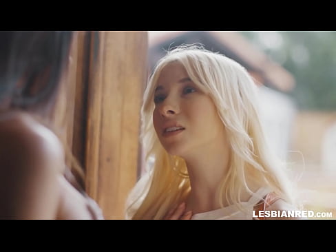 ❤️ Meisie kom 'n paar maande later by die huis en eet uiteindelik haar stiefma se poes Fok video  by porn af.massagecenter-yalta.ru ﹏
